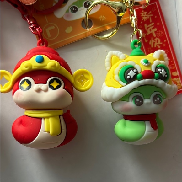 ✨3pcs/$20✨Cute Red and Yellow Keychain - Picture 5 of 9